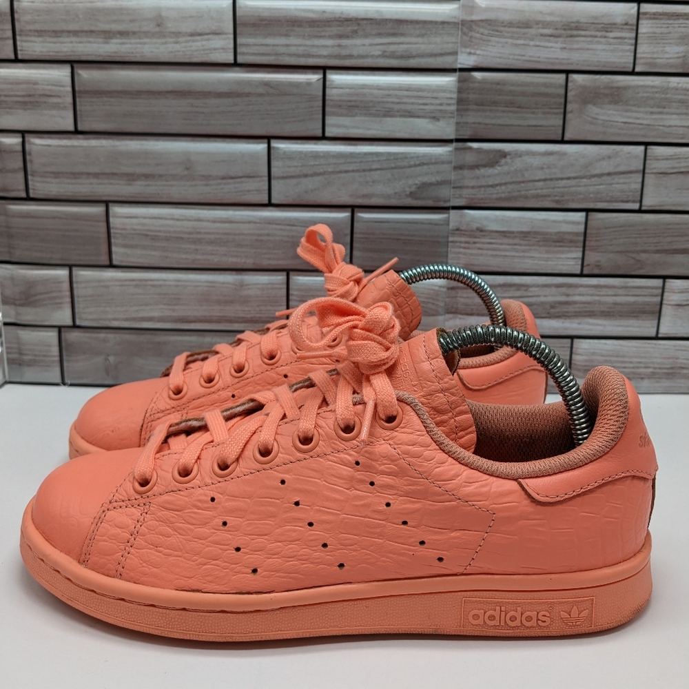 Adidas Women’s Stan Smith SunGlow Peach Trainers Sneaker Size 6.5 Gently Used